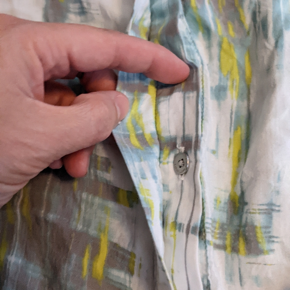 Calvin Klein Sleeveless Button Down shirt - Picture 9 of 9
